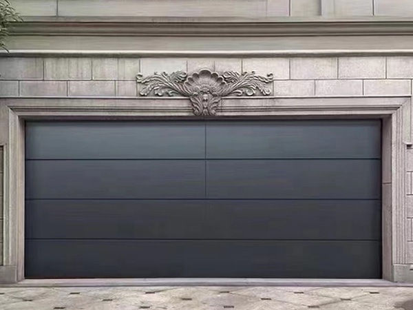 Renovación tradicional de la puerta del garaje